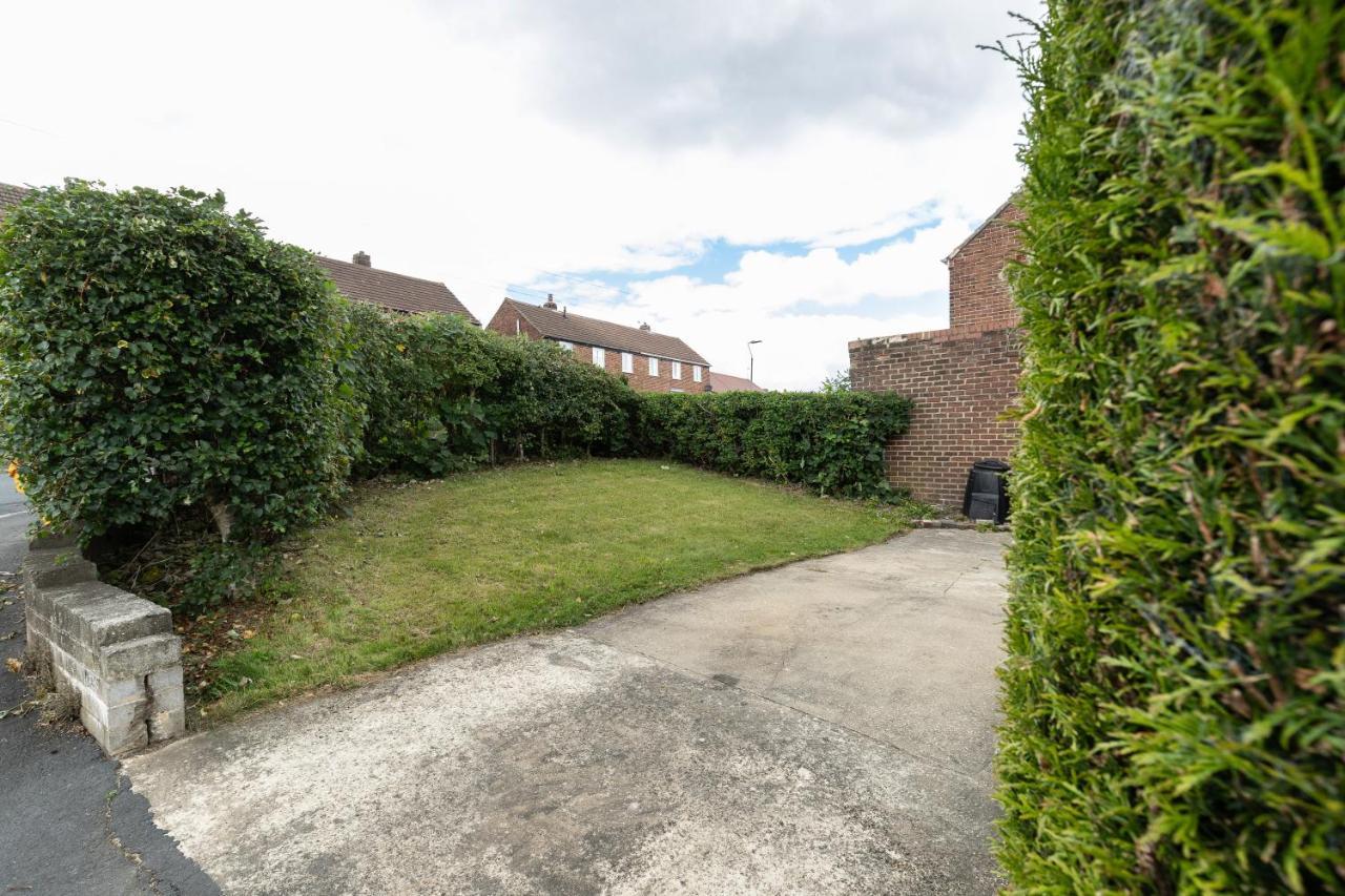 Taylor House Contractors Welcome Off Street Parking For Vans Durham Luaran gambar