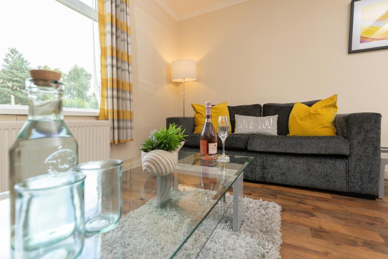 Taylor House Contractors Welcome Off Street Parking For Vans Durham Luaran gambar
